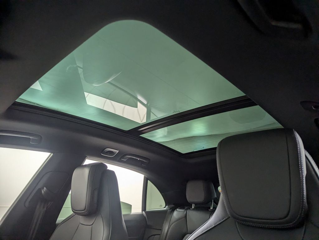 2025 Porsche Macan Base - Photo 12