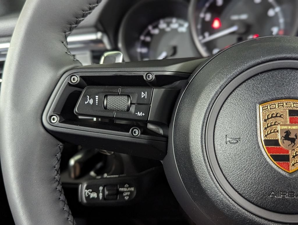 2026 Porsche Macan T - Photo 20