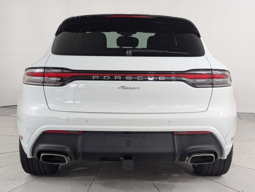2026 Porsche Macan T - Photo 10