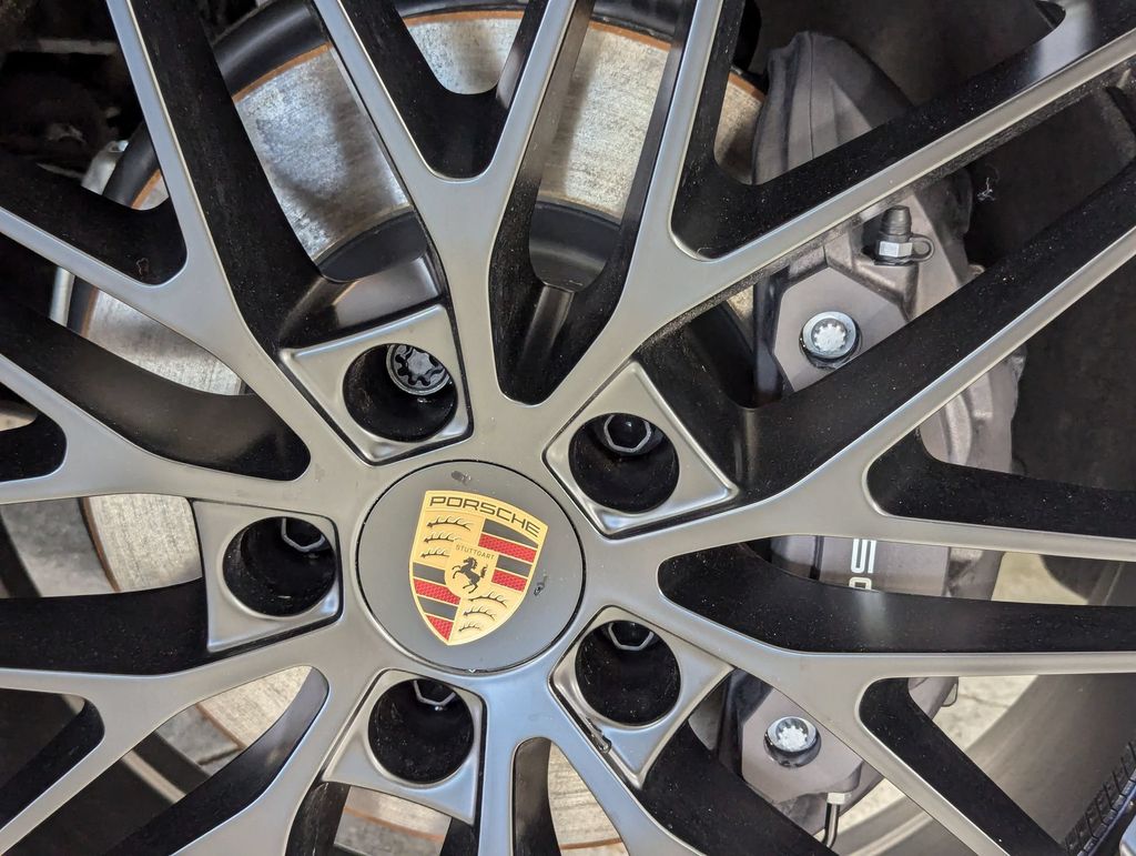 2025 Porsche Macan Base - Photo 11
