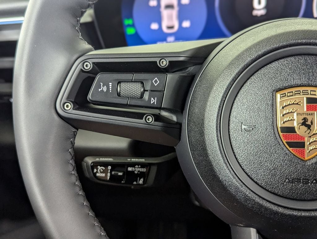 2025 Porsche Macan Base - Photo 19