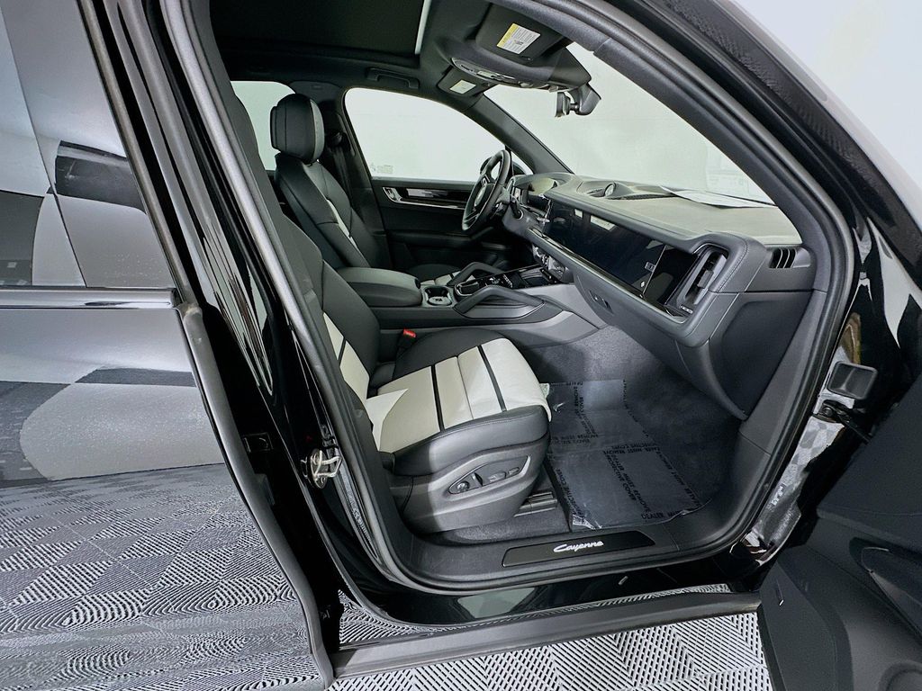2026 Porsche Cayenne Base - Photo 29