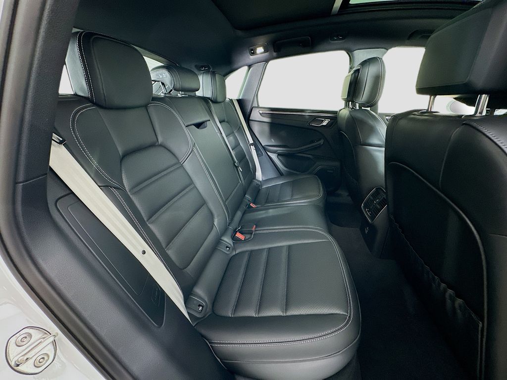 2026 Porsche Macan GTS - Photo 29