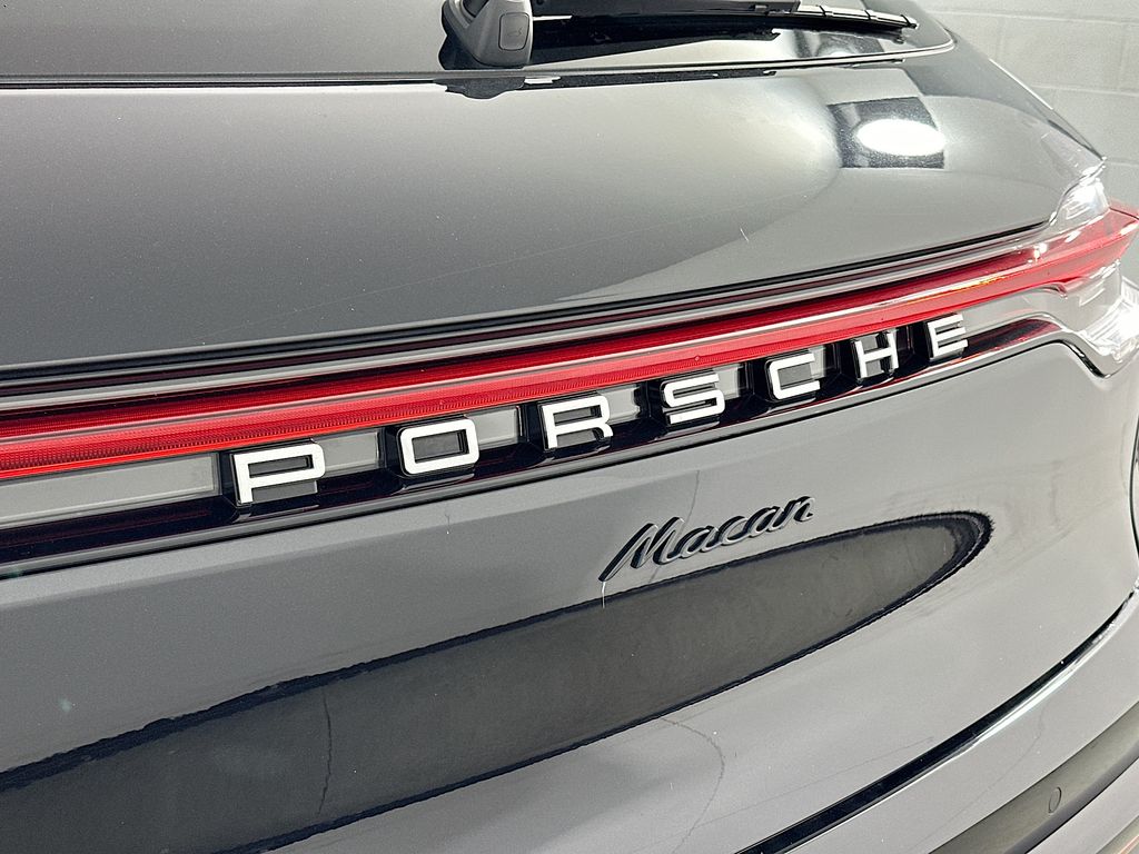 2025 Porsche Macan Base - Photo 32