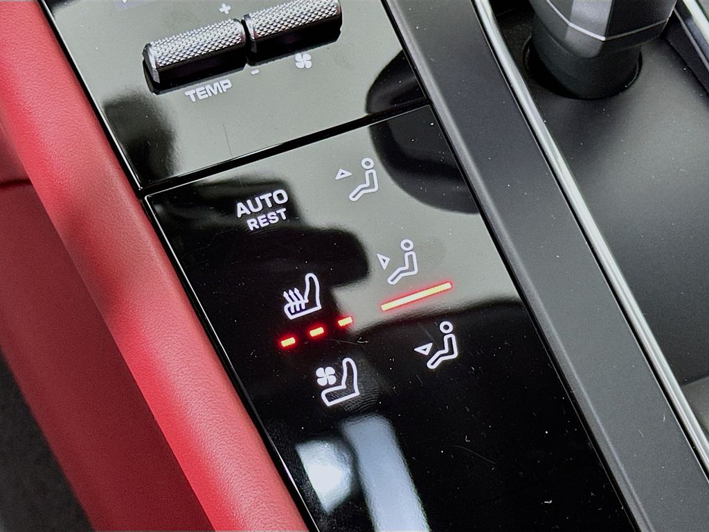 2025 Porsche Macan Base - Photo 22