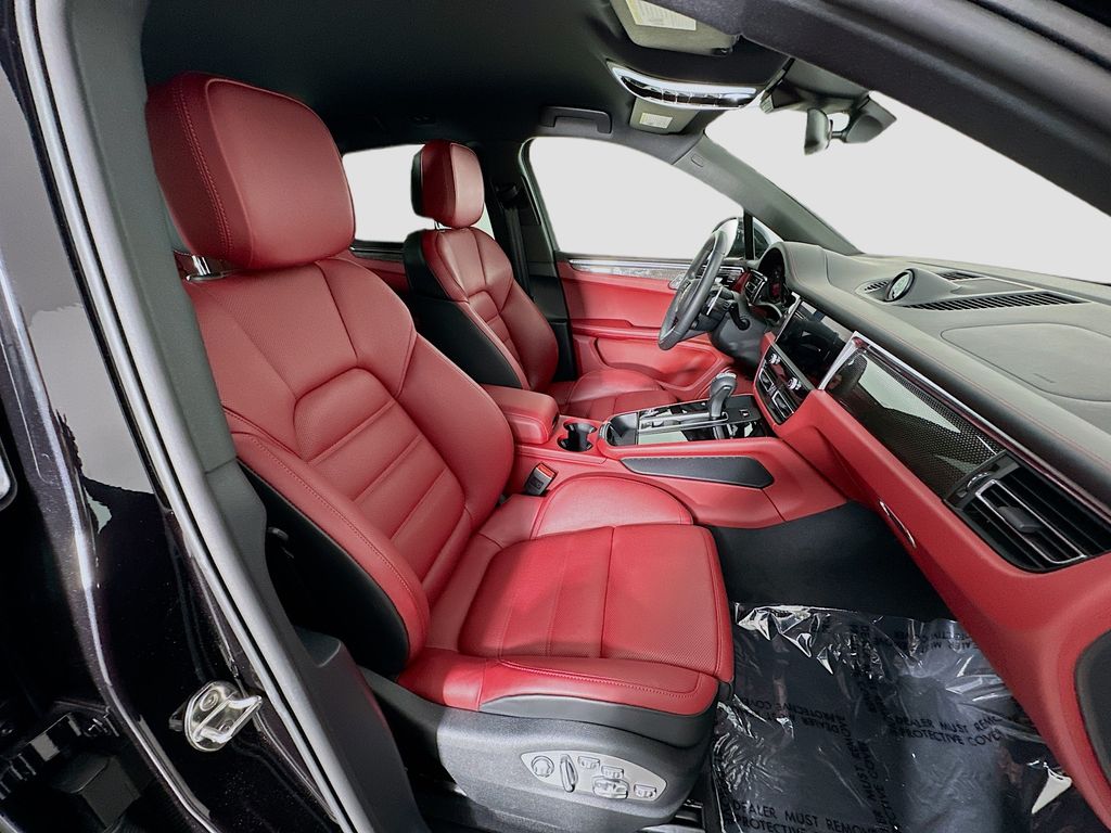 2025 Porsche Macan Base - Photo 28