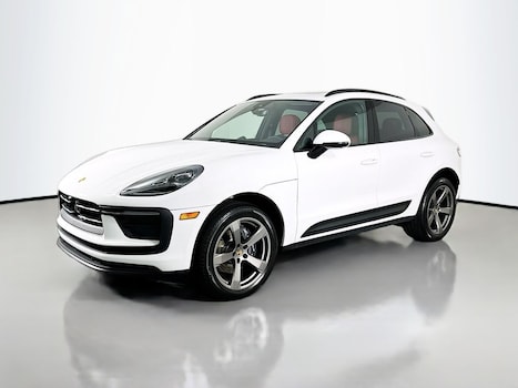 2025 Porsche Macan SUV