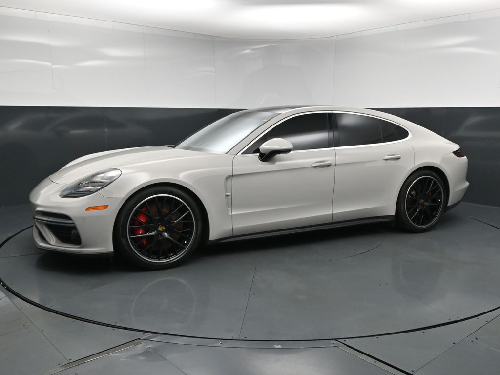 2020 Porsche Panamera