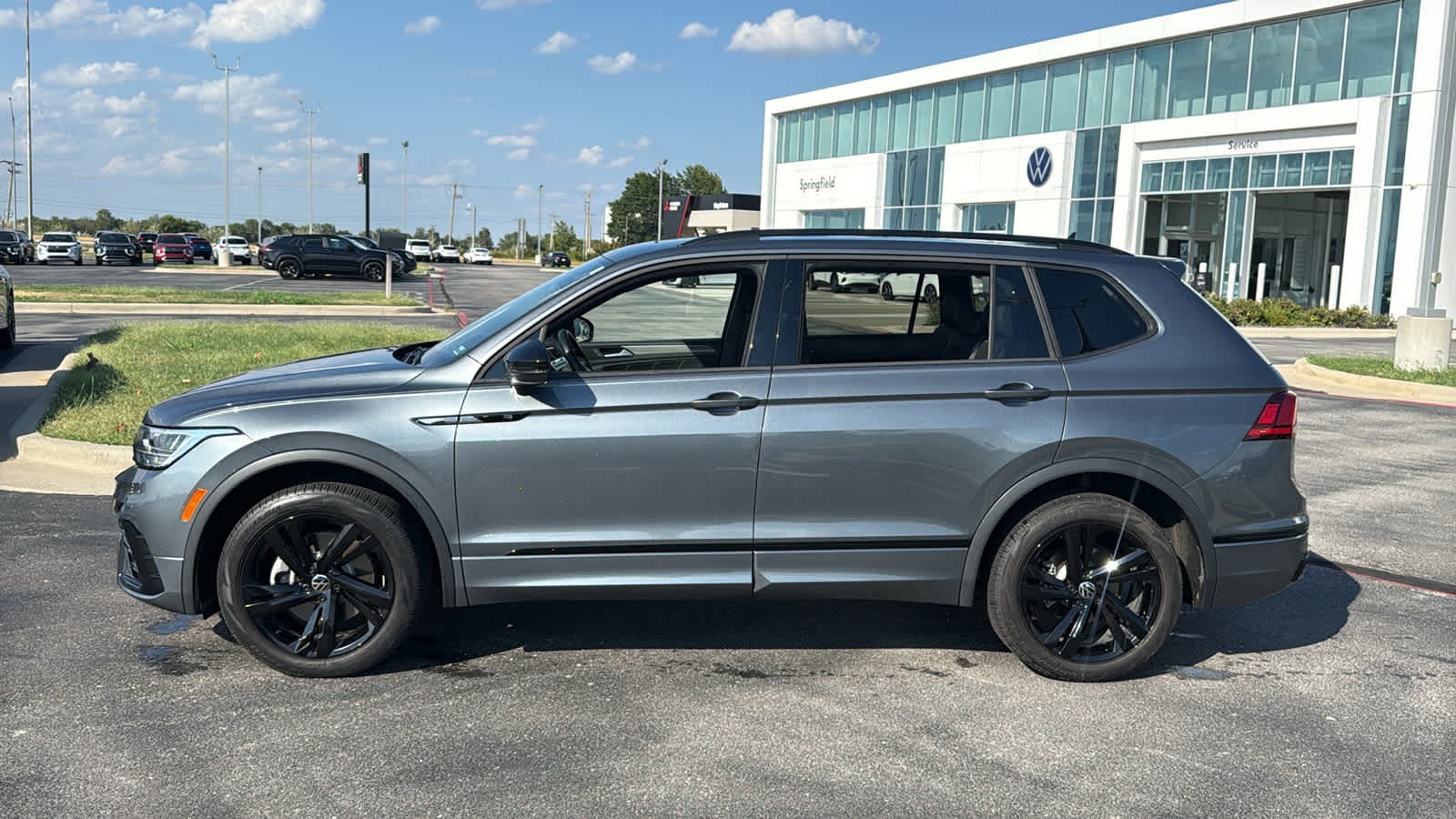 Certified 2023 Volkswagen Tiguan 2.0T SE R-Line Black SUV