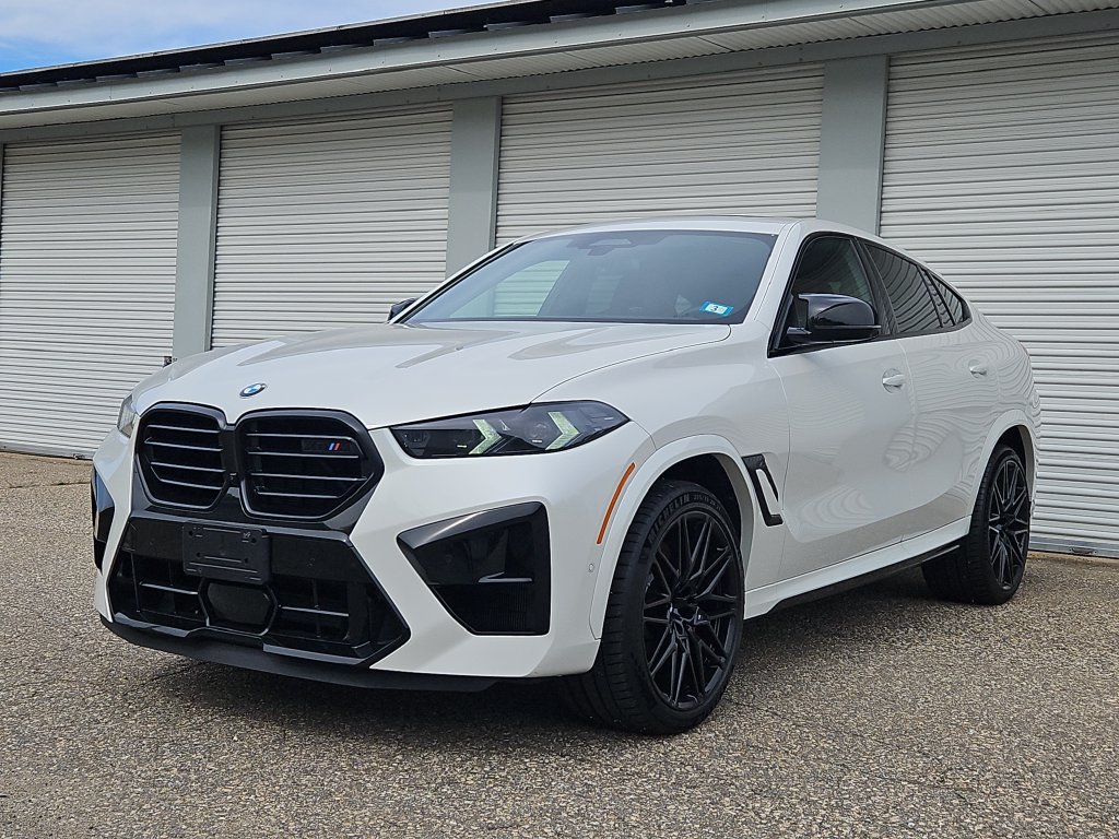 2025 BMW X6 M