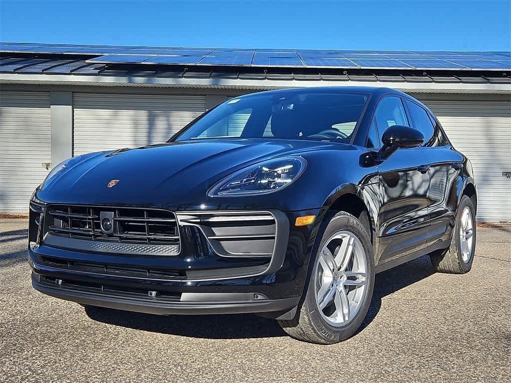 2026 Porsche Macan Base