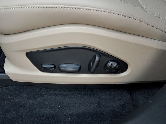 2025 Porsche Macan Base - Photo 15