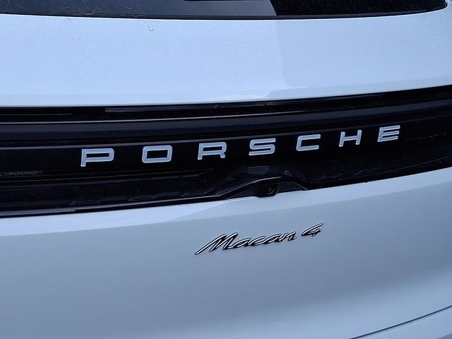 2025 Porsche Macan Base - Photo 22