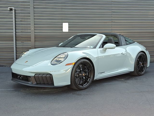 2025 Porsche 911 Targa 4 GTS