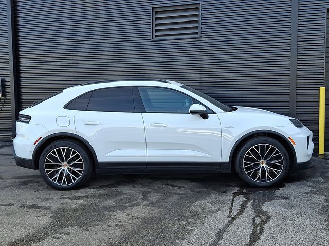 2025 Porsche Macan Base - Photo 8