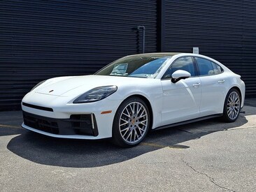 2026 Porsche Panamera 4 Hatchback