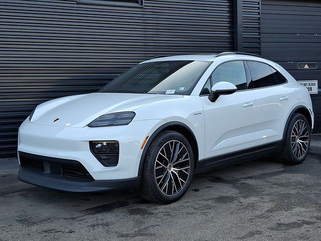 2025 Porsche Macan