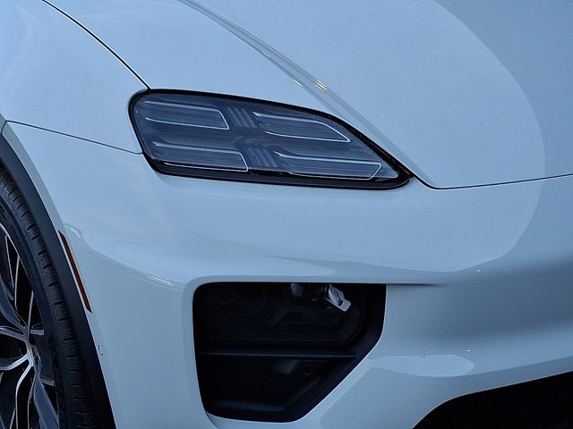 2025 Porsche Macan Base - Photo 11