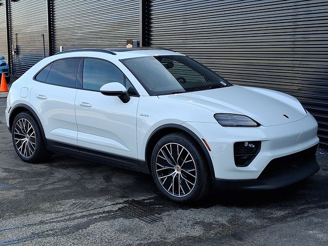 2025 Porsche Macan Base - Photo 9