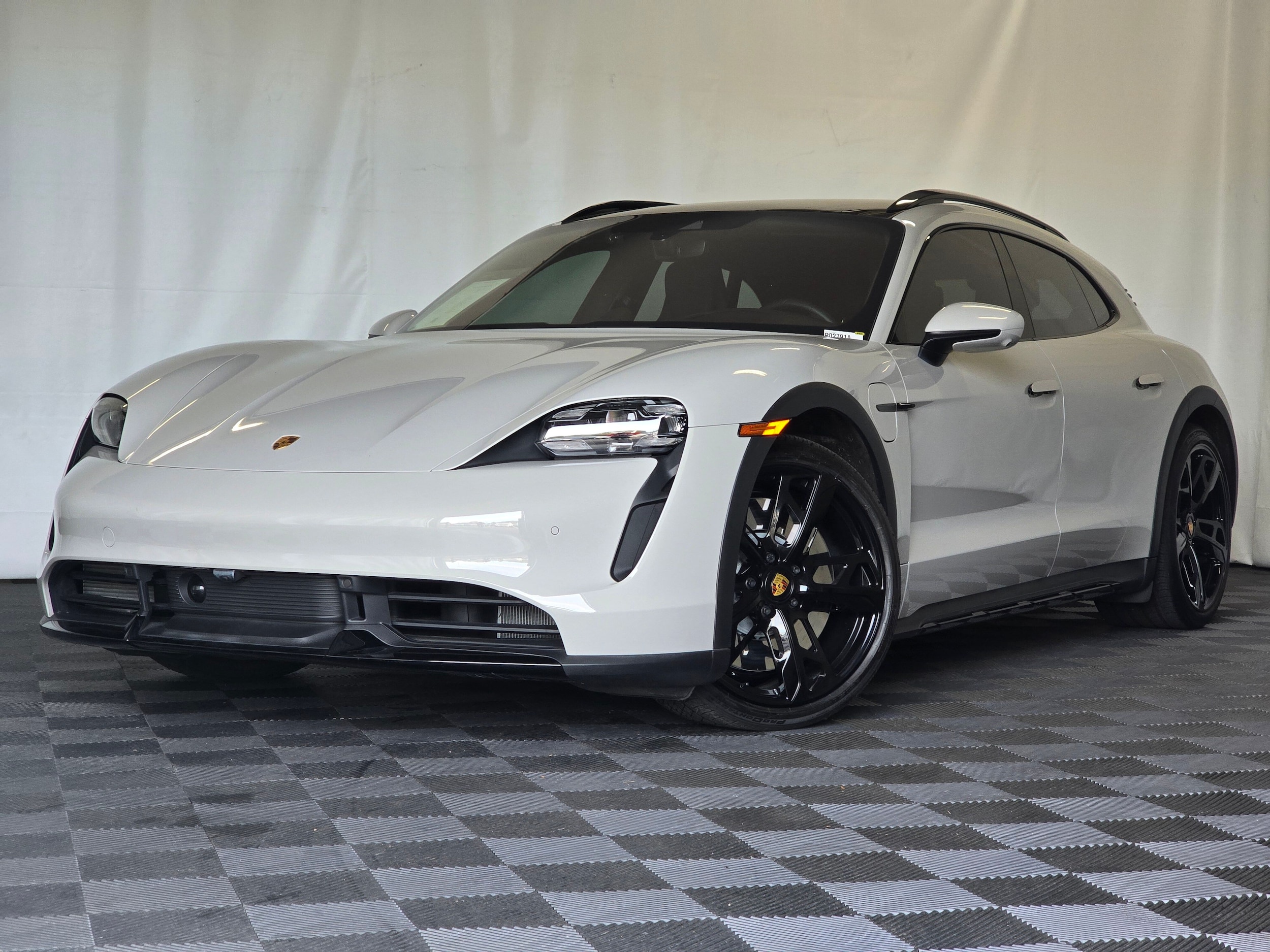 2024 Porsche Taycan Cross Turismo