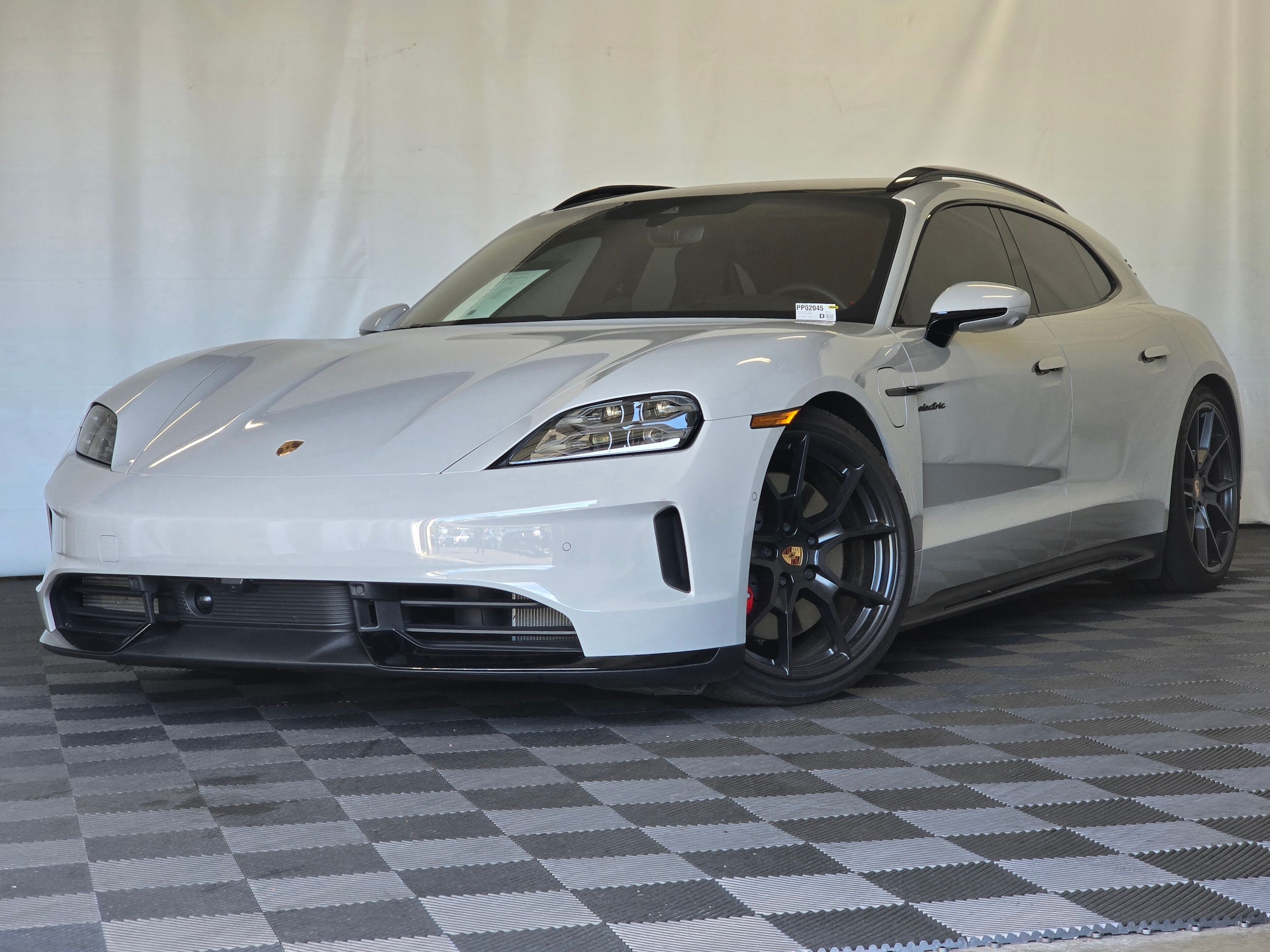 2025 Porsche Taycan
