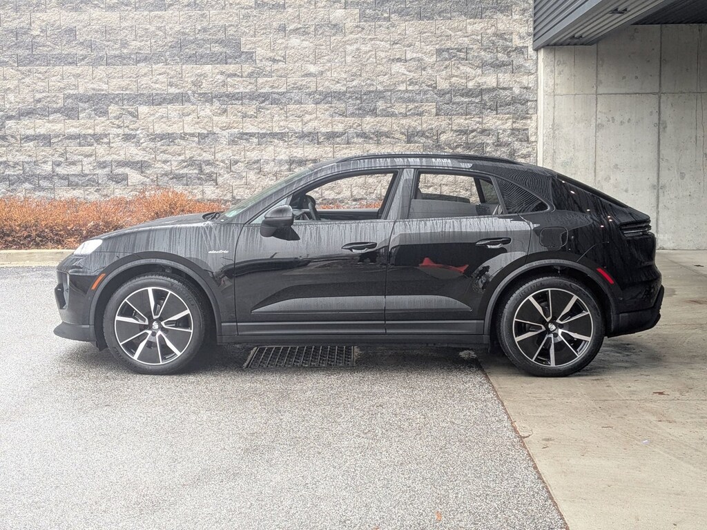 New 2026 Porsche Macan Electric 4 SUV