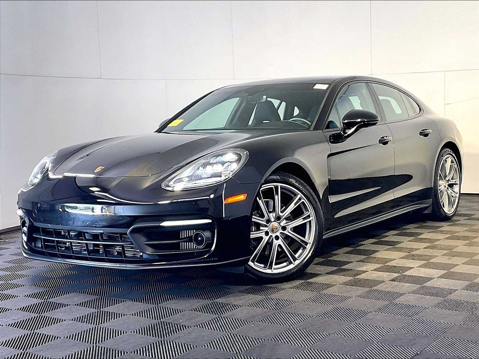 2023 Porsche Panamera