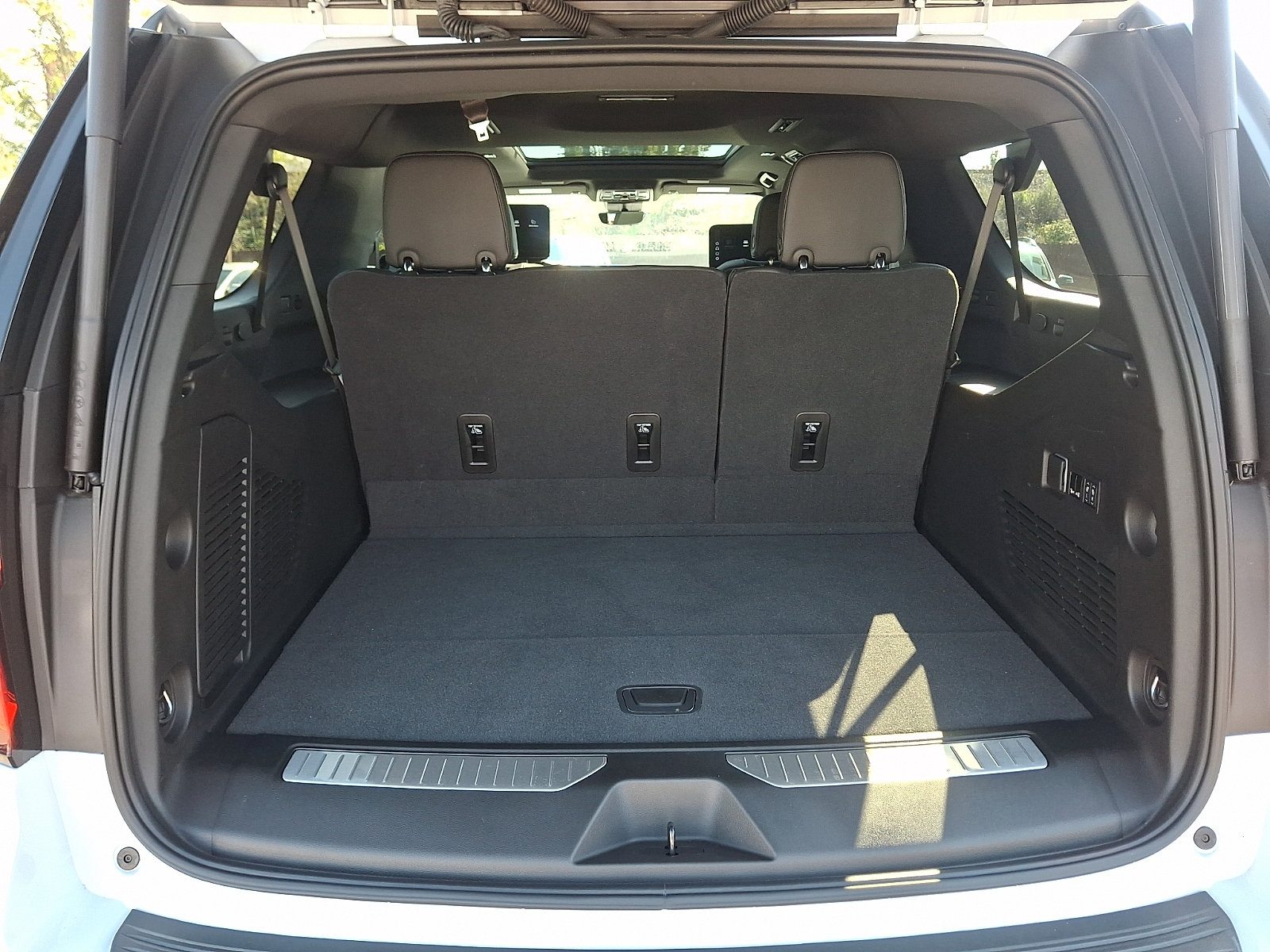 2026 GMC Yukon XL Denali - Photo 31