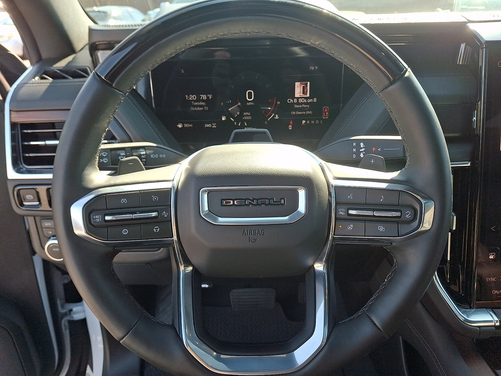 2026 GMC Yukon XL Denali - Photo 23