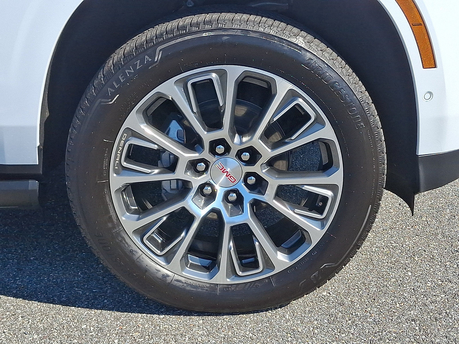 2026 GMC Yukon XL Denali - Photo 8