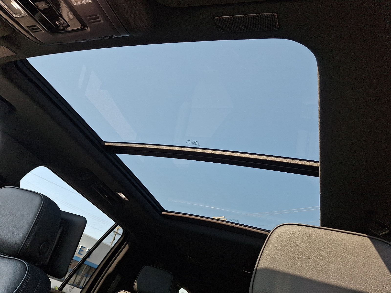 2026 GMC Yukon XL Denali - Photo 17
