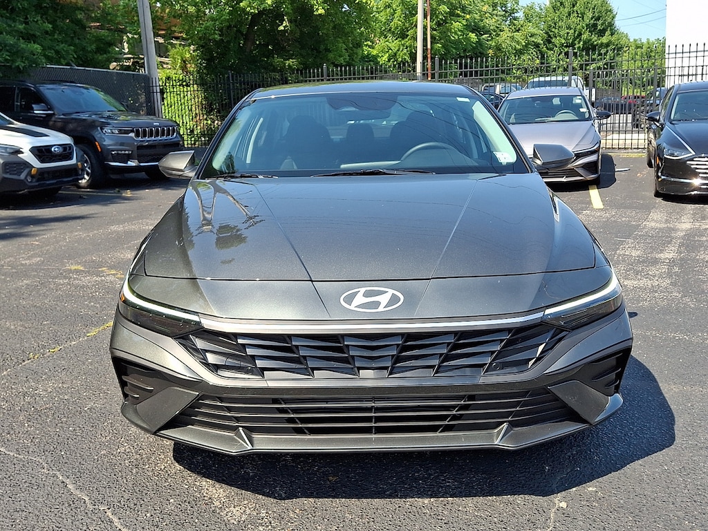 Certified 2026 Hyundai Elantra SE Sedan
