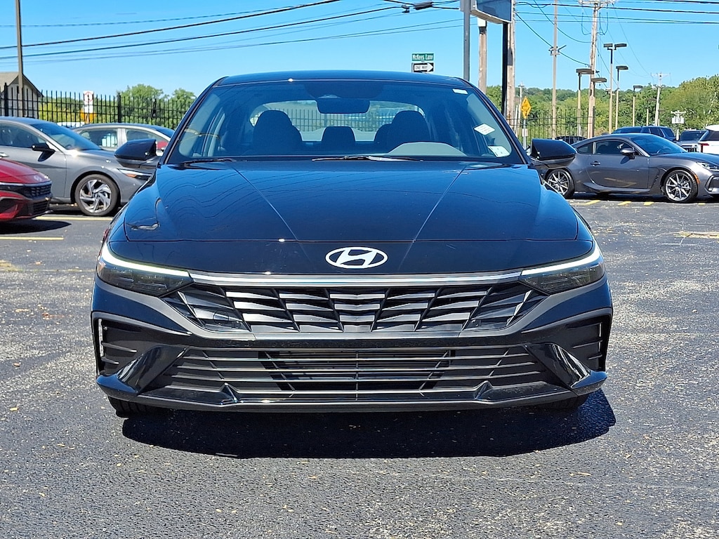 Certified 2026 Hyundai Elantra SE Sedan