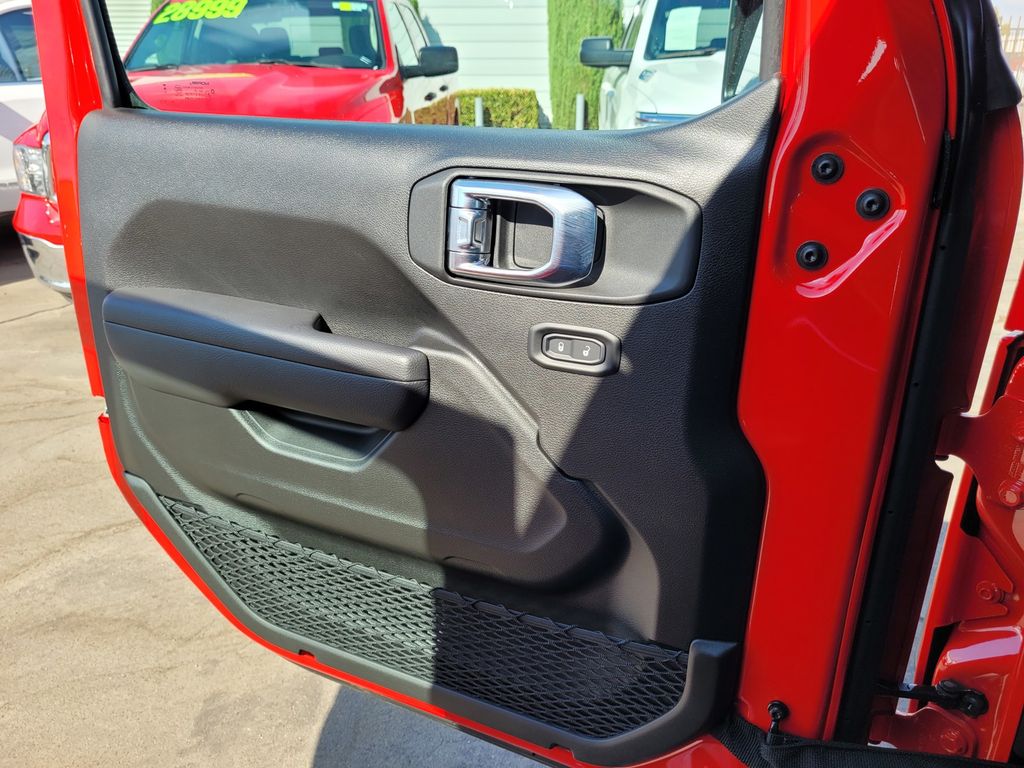2025 Jeep Wrangler 4-Door Sport - Photo 18