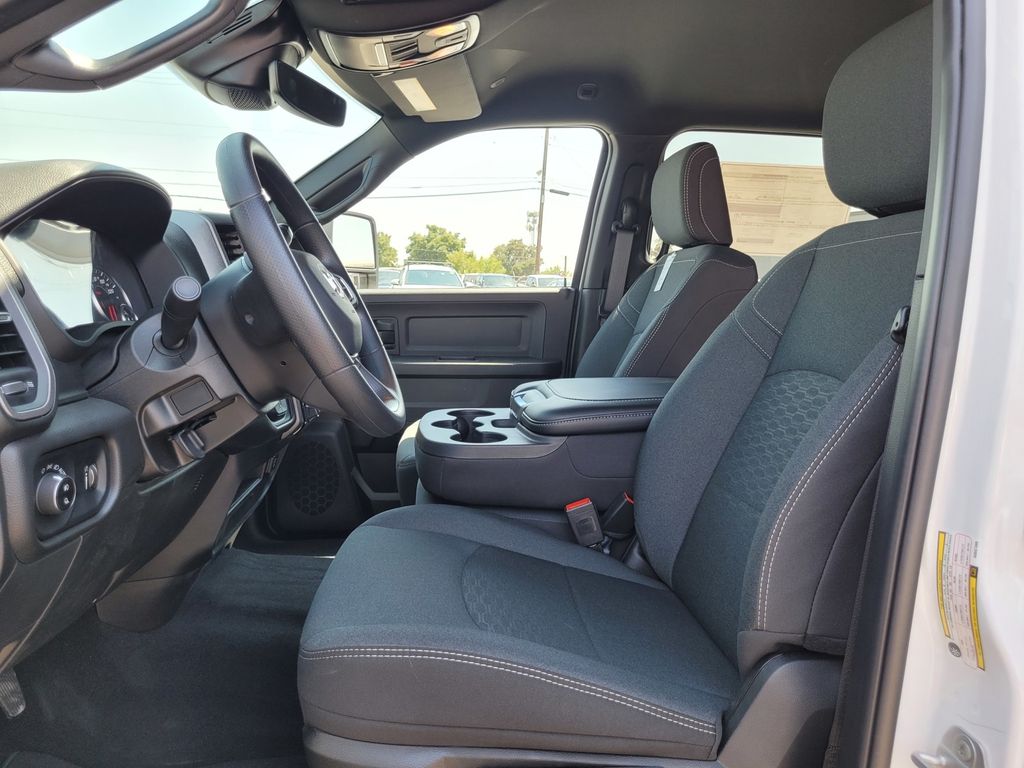 2025 RAM 2500 Tradesman - Photo 11