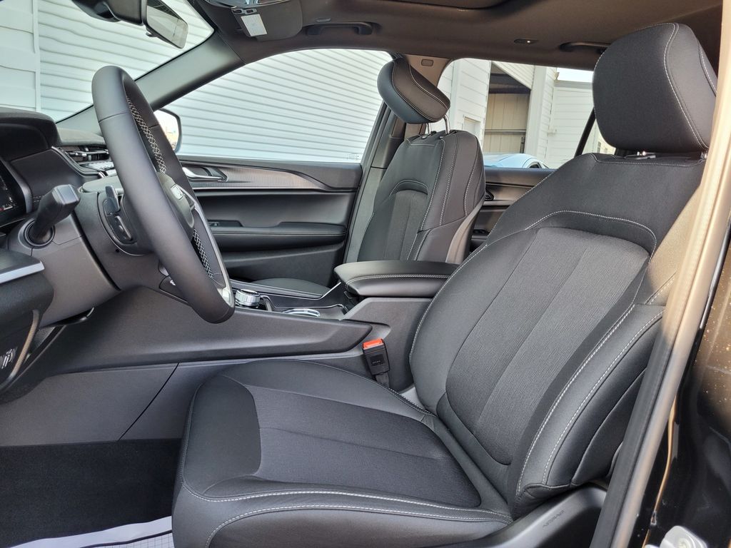 2025 Jeep Grand Cherokee L Laredo - Photo 11