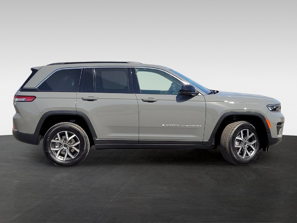 New 2027 Jeep Grand Cherokee LAREDO X 4X2 Sport Utility