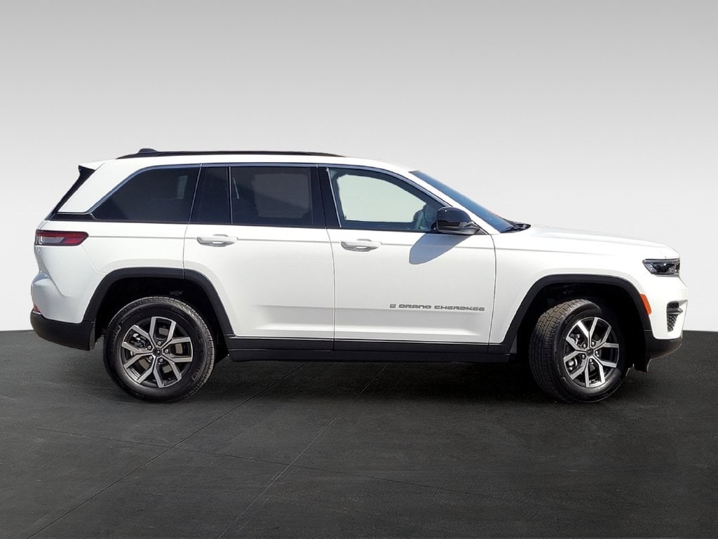 New 2027 Jeep Grand Cherokee LAREDO X 4X2 Sport Utility