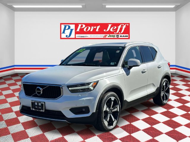 2022 Volvo XC40