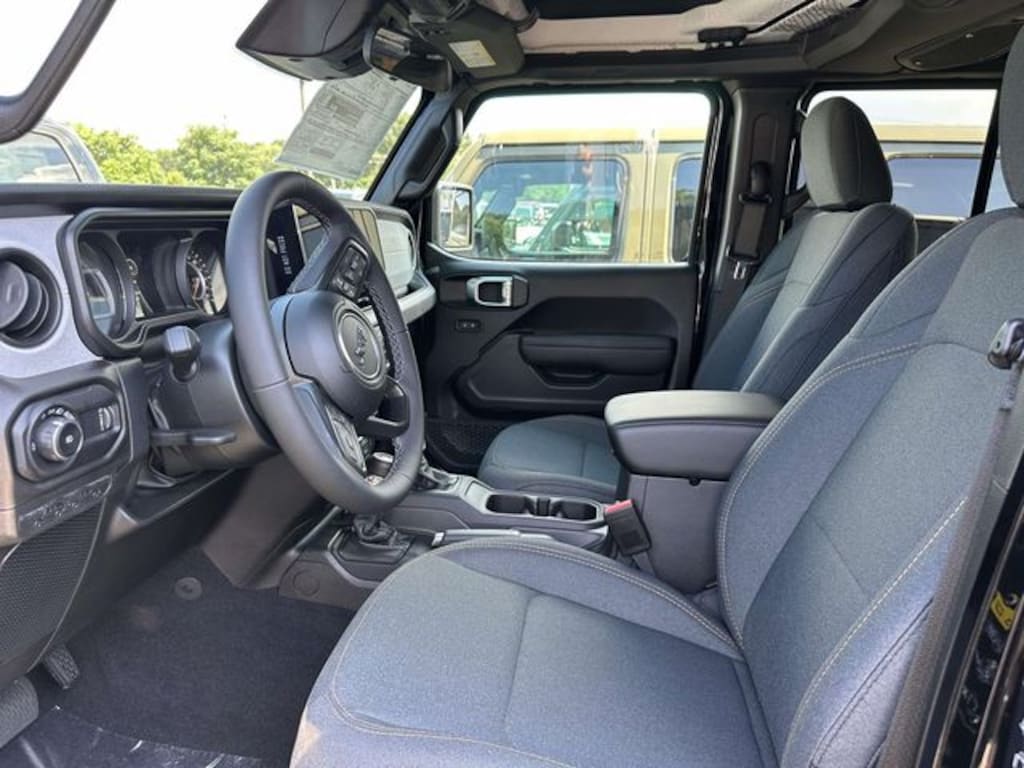 New 2026 Jeep Wrangler 4-DOOR WILLYS Sport Utility