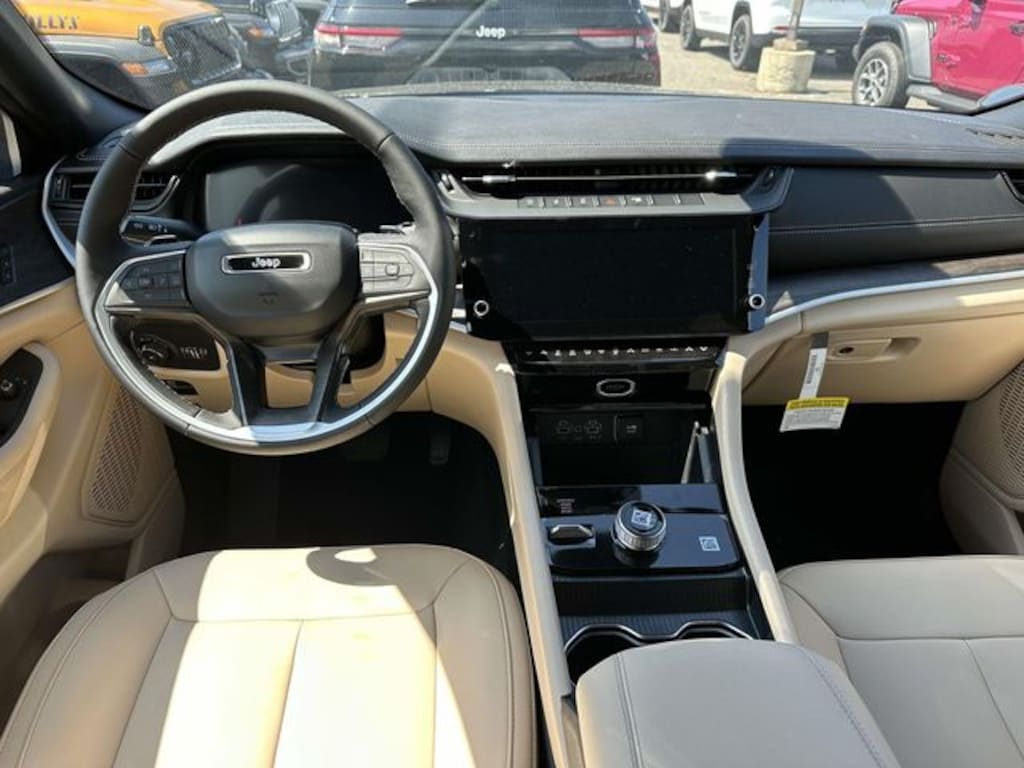 New 2026 Jeep Grand Cherokee LIMITED 4X4 Sport Utility