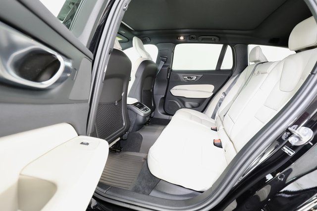 2026 Volvo V60 Cross Country Ultra - Photo 16
