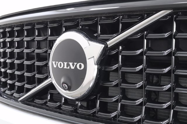 2026 Volvo XC40 Plus - Photo 12