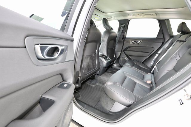 2026 Volvo XC60 Ultra - Photo 15