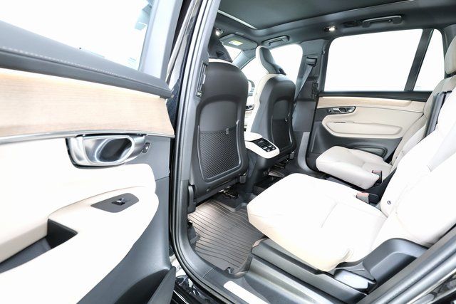 2026 Volvo XC90 Plus - Photo 15