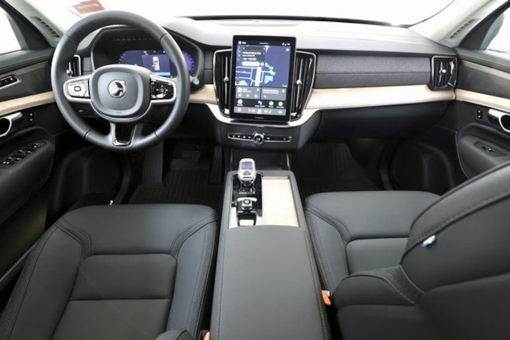 New 2026 Volvo XC90 B6 Plus 7-Seater SUV