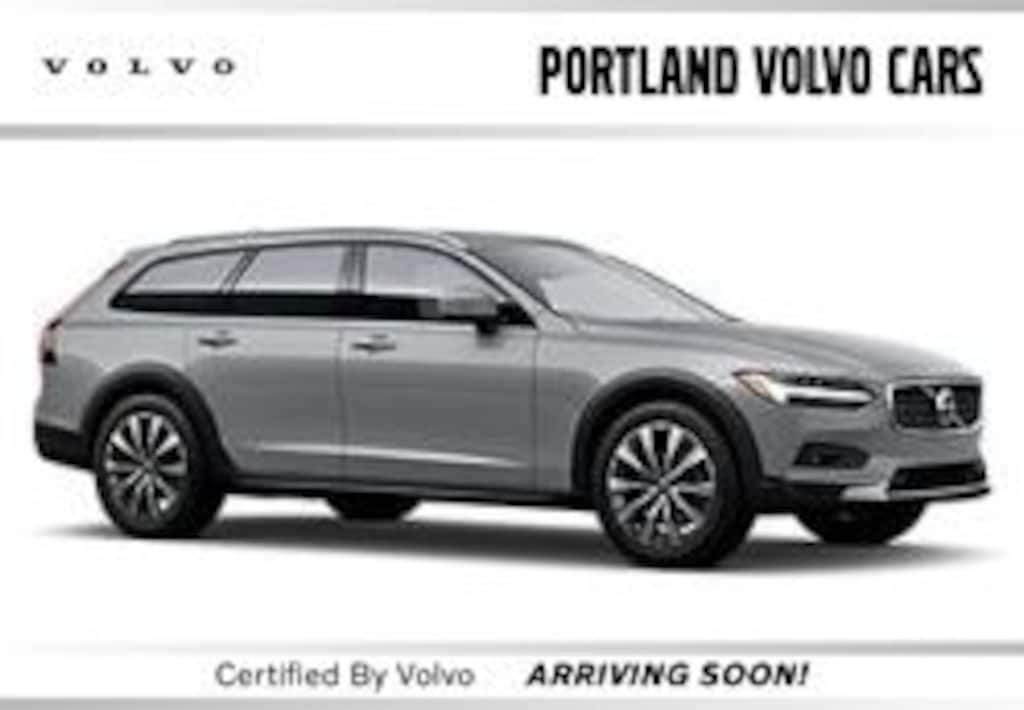 Used 2025 Volvo V90 Cross Country B6 Ultra Wagon