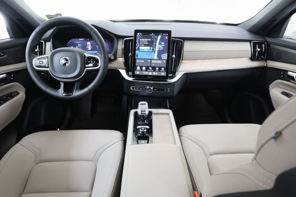New 2026 Volvo XC90 B6 Plus 7-Seater SUV