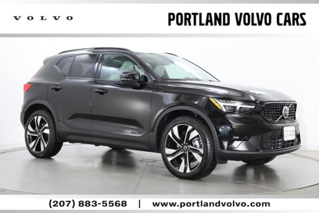 New 2026 Volvo XC40 B5 Ultra SUV