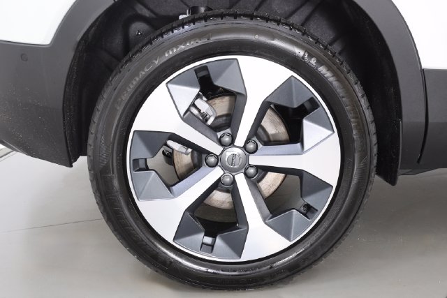 2026 Volvo XC40 Plus - Photo 10
